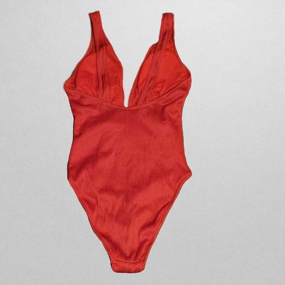 Fashion Nova Small Red One Piece Swimsuit - Picture 2 of 4